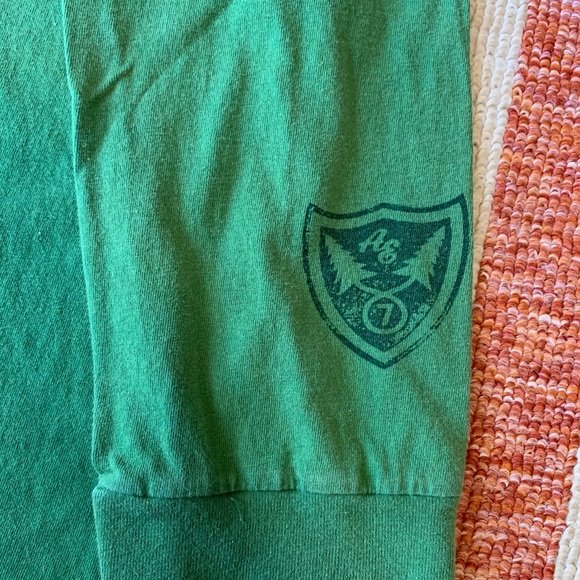 American Eagle Long Sleeve T-shirt - Picture 4 of 5